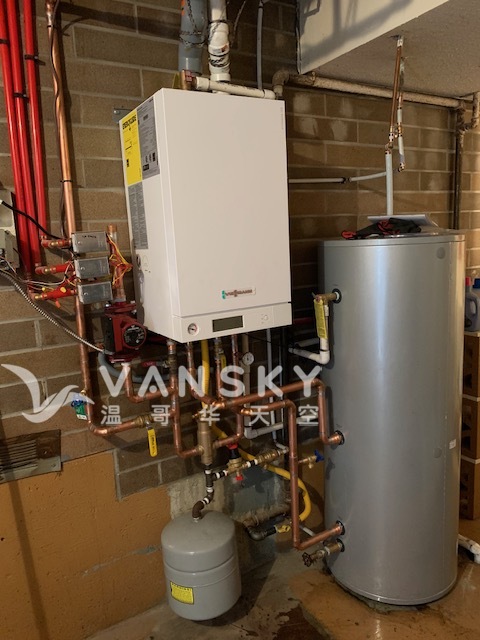 240327133559_Viessmann boiler and storage tank.jpg